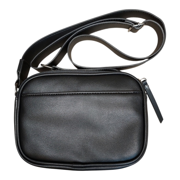 Ed Hardy NWOT Black Silver Stud Embellished Camera Crossbody Bag OS - Picture 4 of 13